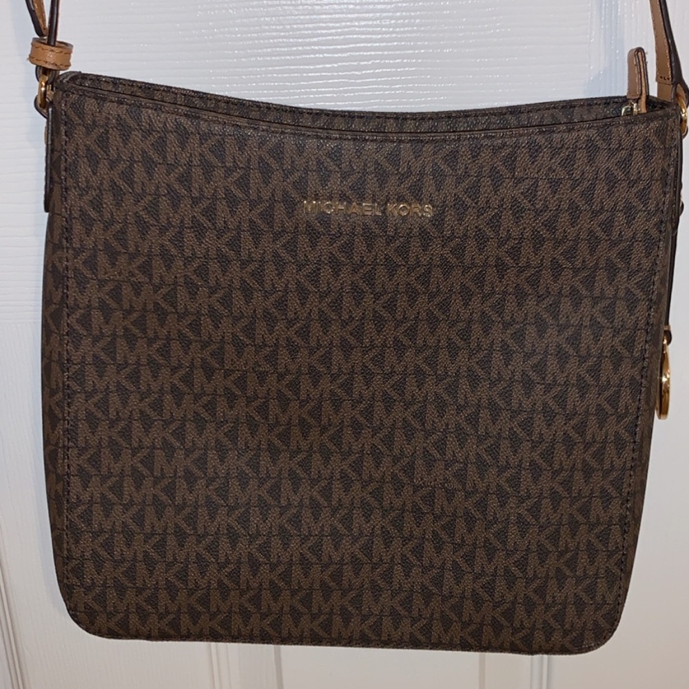 Michael Kors crossbody purse bag
